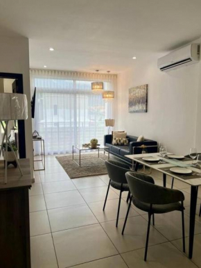 Moderno y acogedor condominio
